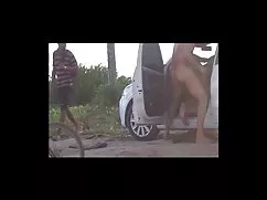 Evde kız kardesini sikiyor karımla