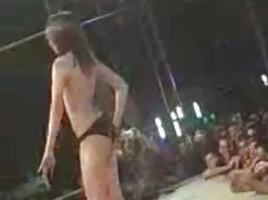 kraliçe için porno izle üvey kardeş becerdin
