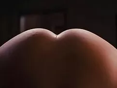 Seksi göğüsleri