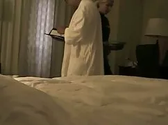 Onun horoz üzerinde kız kardeşi ile sex